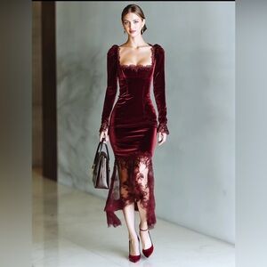 Chic Long Sleeve Velvet Dress in Deep Red